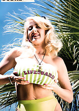 Kayla Kleevage, Pool Bunny Big Tits Models