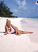 Lisa Lipps on the Beach Big Tits Models