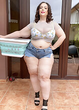 Mia Sweetheart: Oily To Bed Big Tits Models