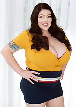 Demora Avarice: Can You Top This? Big Tits Models