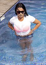 Kim Beltran: Tits In The Sun